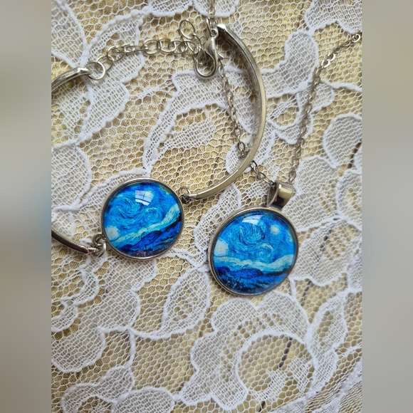 Elegant Blue and Silver Van Gogh Necklace and Bracelet Set - Picture 2 of 6